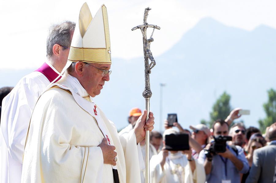 Pope Francis makes first public appearance since health scare