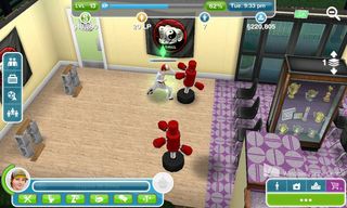 The Sims FreePlay for Windows Phone 8 karate