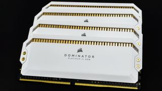 Corsair Dominator Platinum RGB DDR4-3200 C16