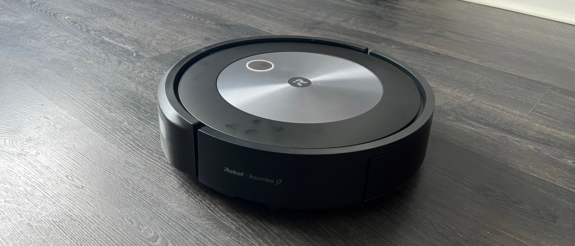  iRobot Roomba j7+ (7550) Self-Emptying Robot Vacuum – Avoids  Common Obstacles Like Socks, Shoes, and Pet Waste, Empties Itself for 60  Days, Smart Mapping, Works with Alexa