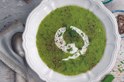 Slimming World's green pea and mint soup