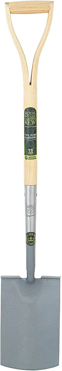 Spear &amp; Jackson Kew Gardens 1180SYDKEW Carbon Steel Treaded Digging Spade l £42.49 now £28.99 at Amazon (save £13.50)