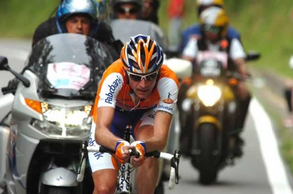 Denis Menchov's 2009 Giro d'Italia win was built around a dominant time trial win in the Cinque Terre.