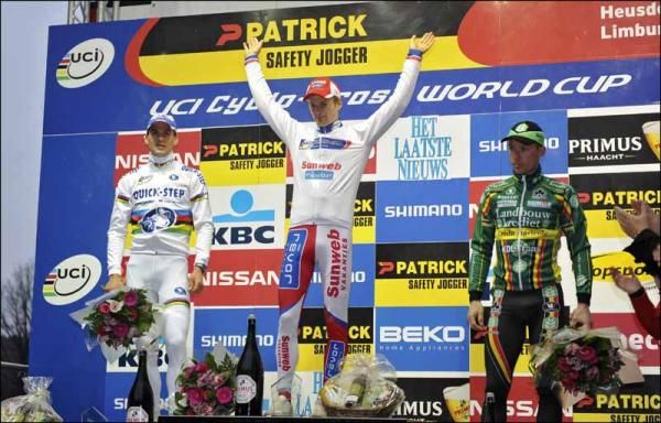 Kevin Pauwels (SunWeb) with Stybar and Nys