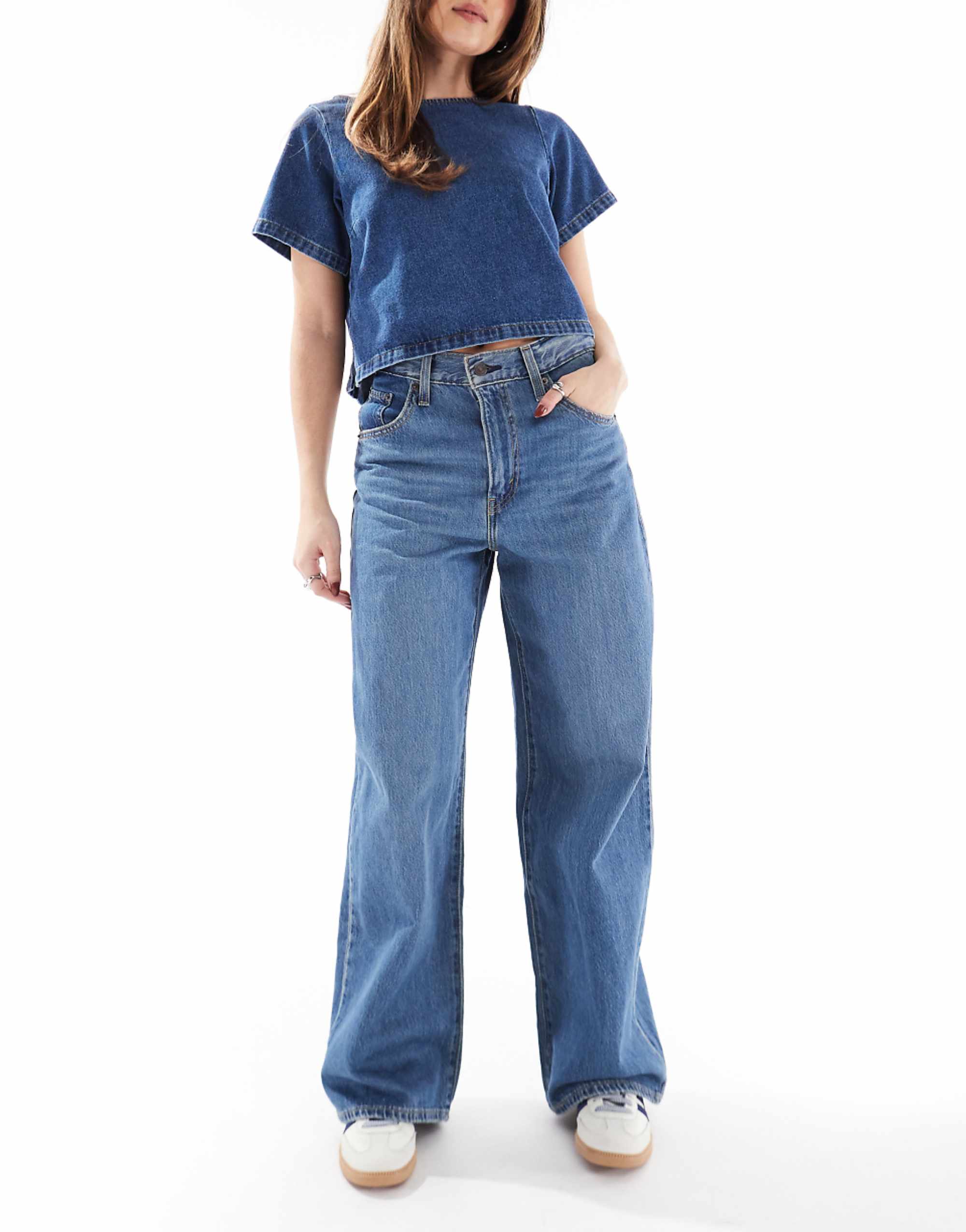 Levis Cinch Waist Baggy Jeans in Mid Blue