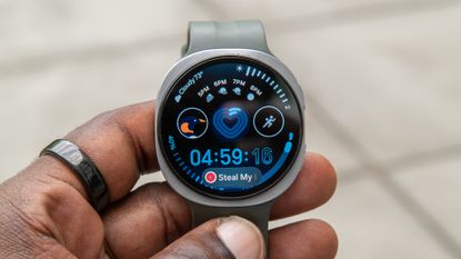 Now Bar on the Galaxy Watch 9