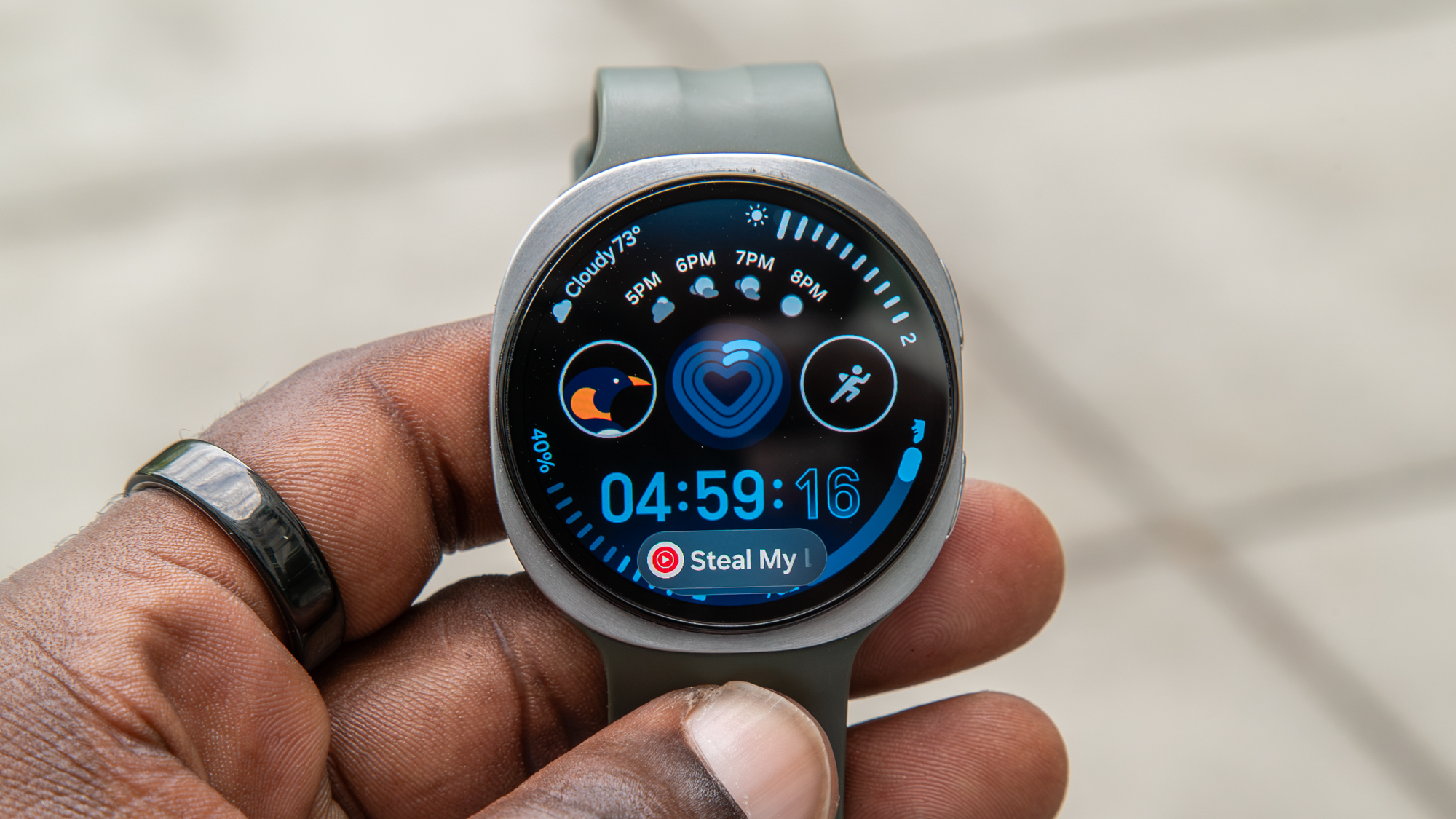 Now Bar on the Galaxy Watch 9