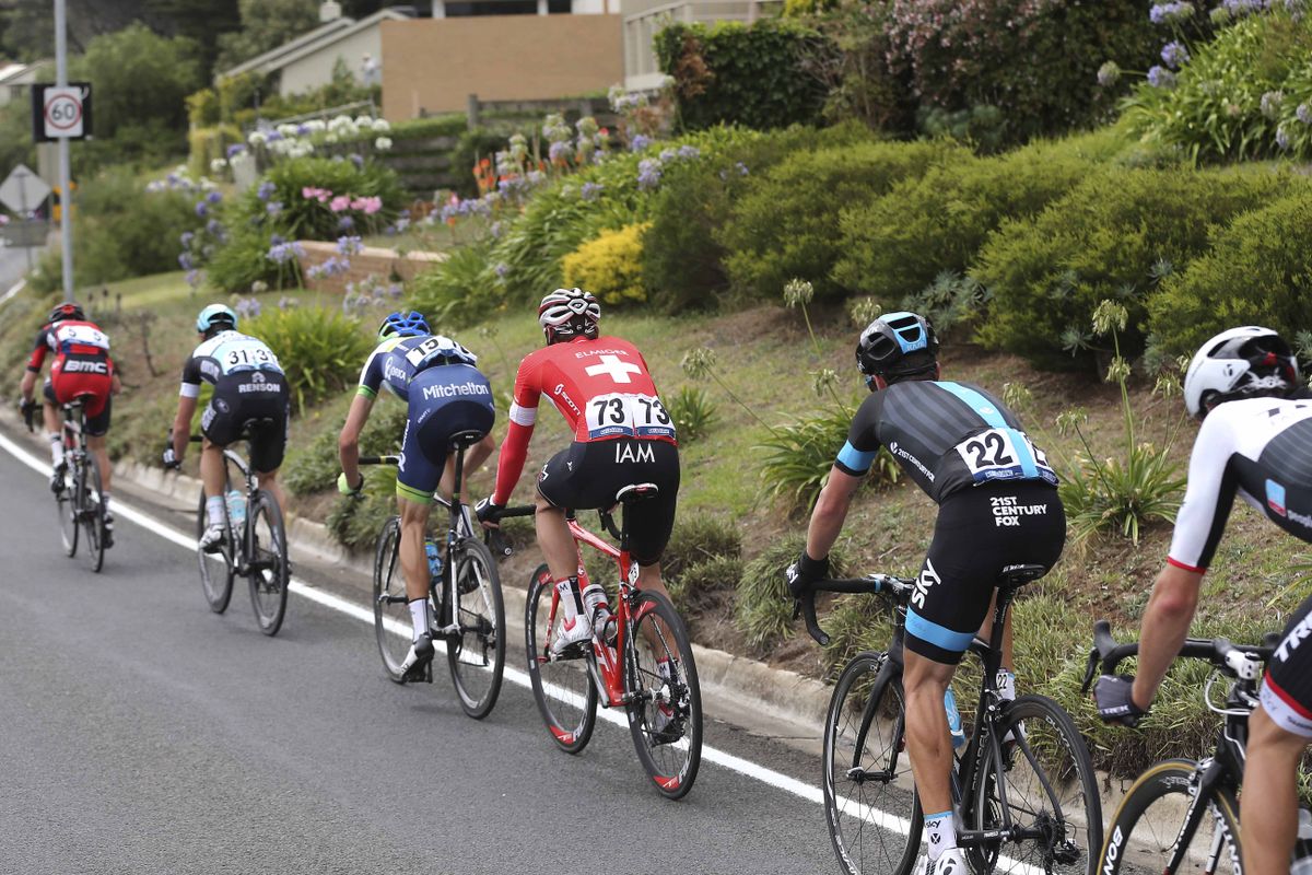 One of the many small groups that formed over the race