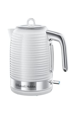 Does an electric kettle bring water to a boil faster in the UK versus the  USA since they are using 240 volt power in the house? - Quora
