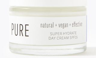 Super Hydrate Day Cream skincare pot