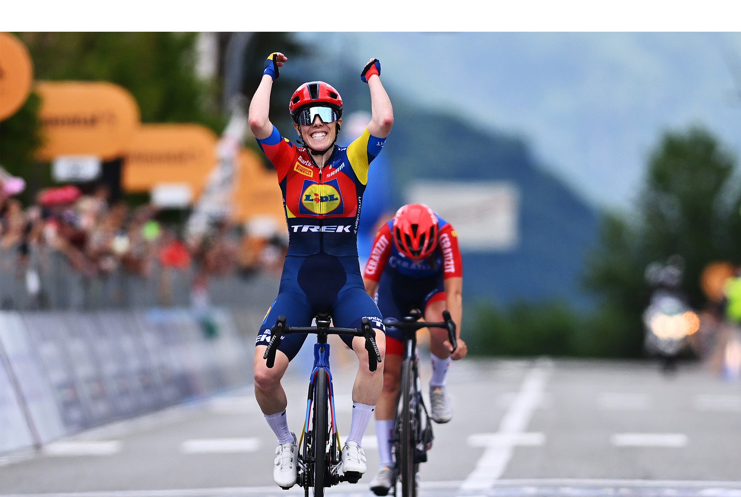 Anna Henderson wins stage 2 of the Giro d&#039;Italia Women