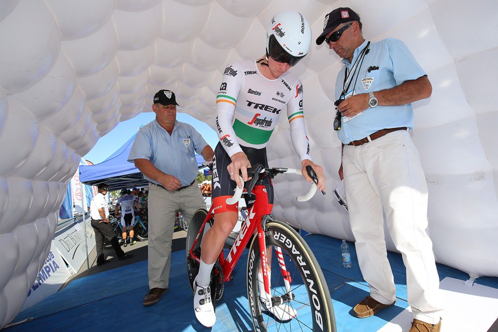 Ryan Mullen (Trek-Segafredo) gets ready to roll off