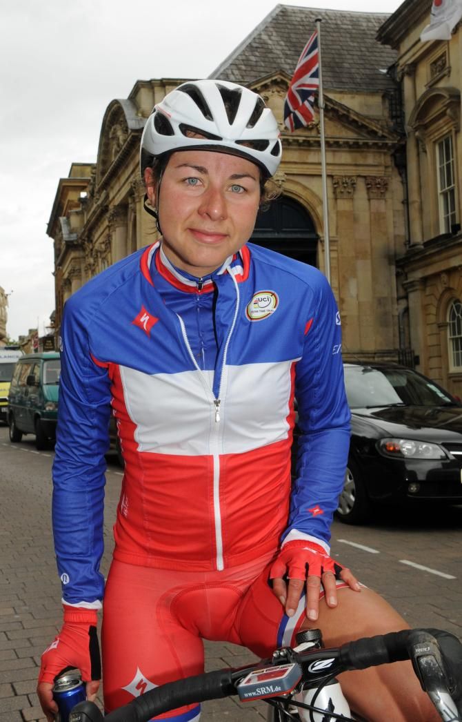 Elise Delzenne wins the combativity award for her stage 1 performance