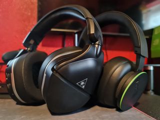 Turtle Beach Stealth 700 Vs Xbox Wireless Headset