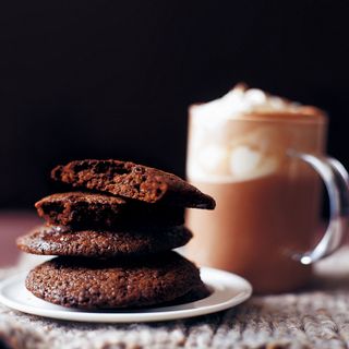 Double Rum Hot Chocolate and Chocolate Chunk Cookies