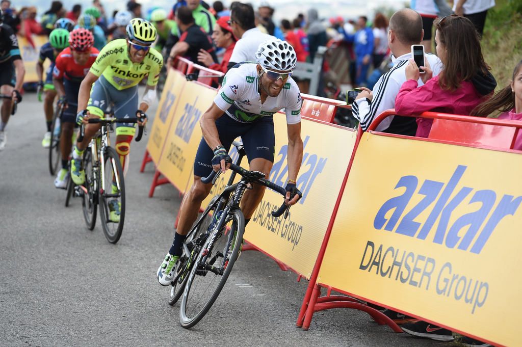 Alejandro Valverde attacks inside the final few hundred metres