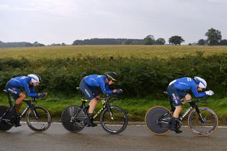 Elia Viviani, Edoardo Affini and Davide Martinelli racing the first lap for Italy