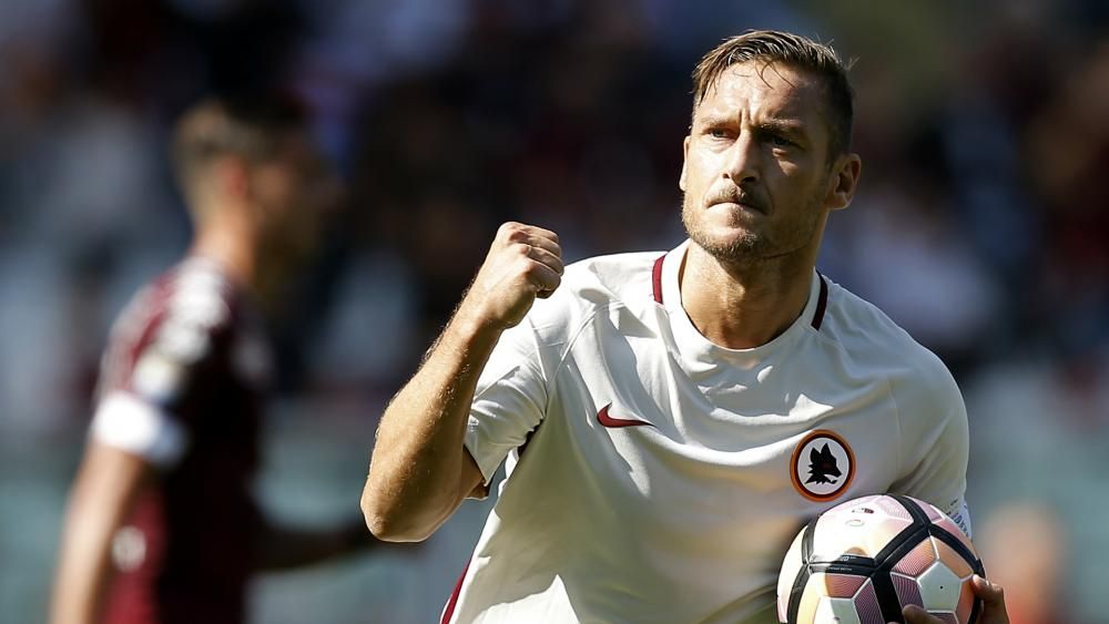 Totti reaches 250 Serie A goals in Roma defeat | FourFourTwo