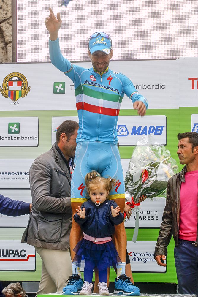 Vincenzo Nibali (Astana) on the podium with his daughter after winning Tre Valli Varesine