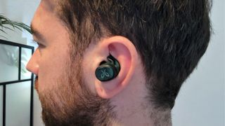 Lee Bell wears the Jaybird Vista earbuds as part of his review