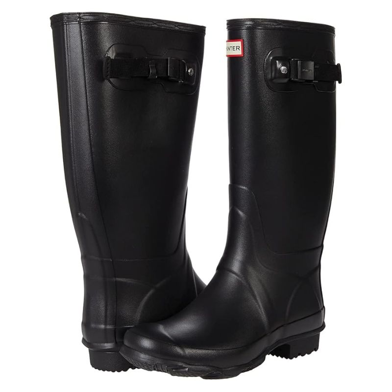 black Hunter wellington boots with wide calf
