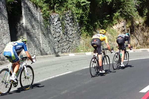 Chris Froome leads Bradley Wiggins (both Sky) and Vicenzo Nibali (Liquigas)