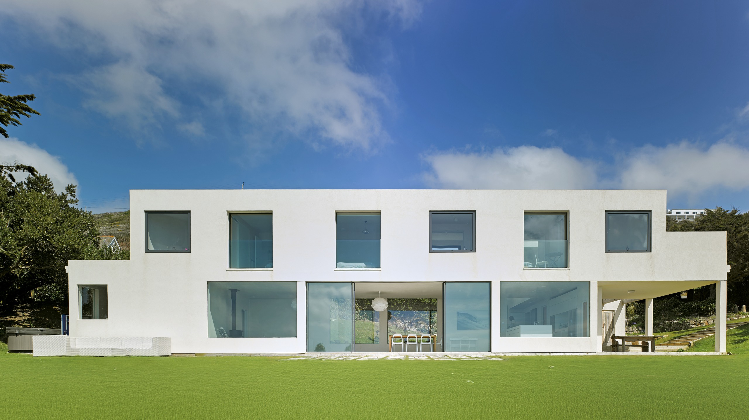 The sea-facing facing, Little Cottage