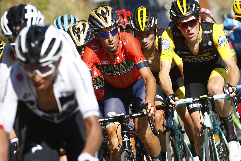Vincenzo Nibali (Bahrain-Merida) sits in the main field of GC contenders in stage 11