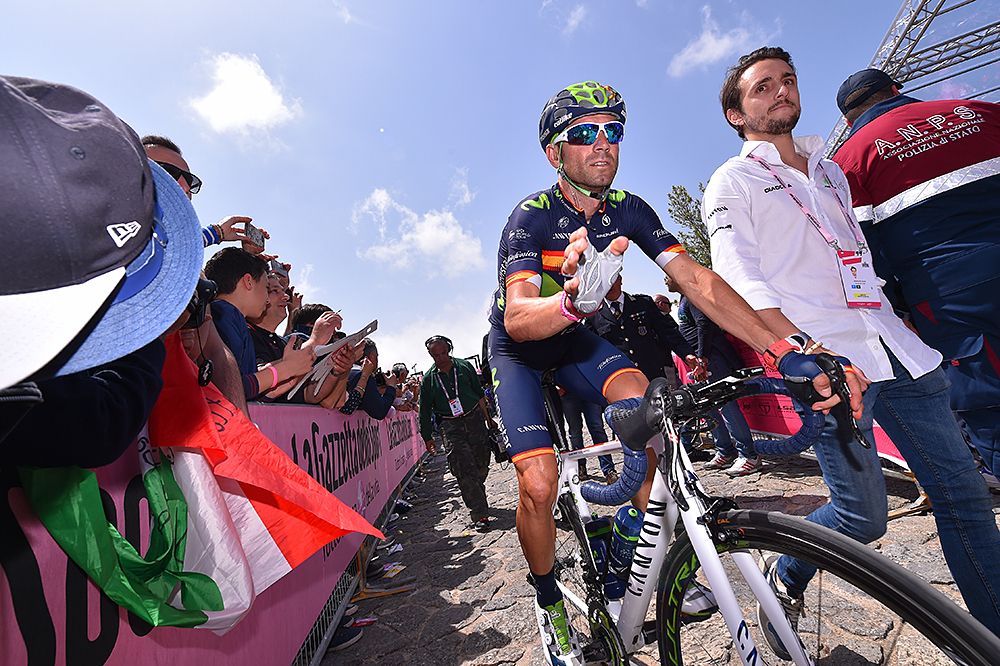 Etixx-QuickStep prepared to defend the pink jersey
