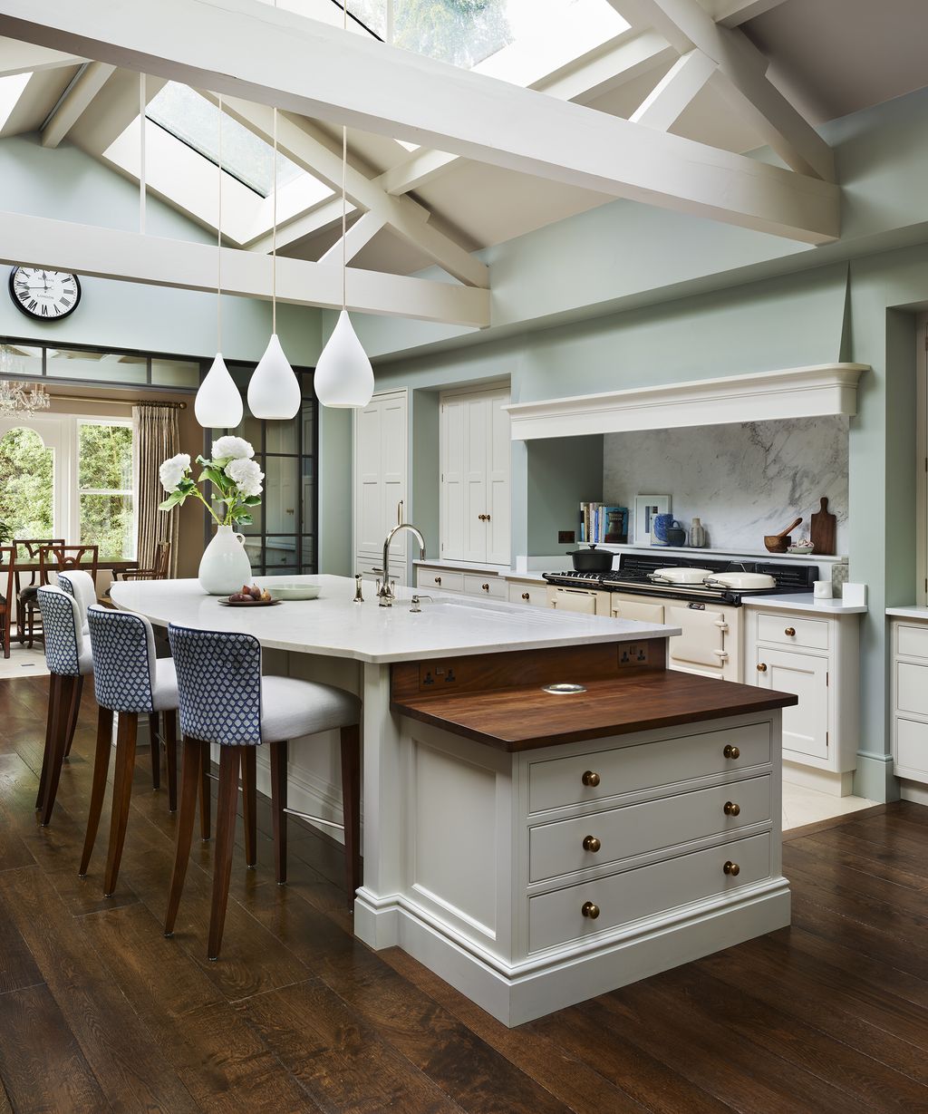 Cream kitchen ideas: 10 designs in this classic neutral | Homes & Gardens