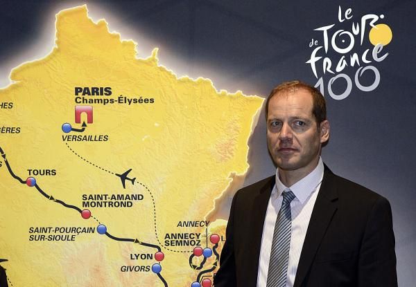 Christophe Prudhomme shows the 2013 Tour de France route