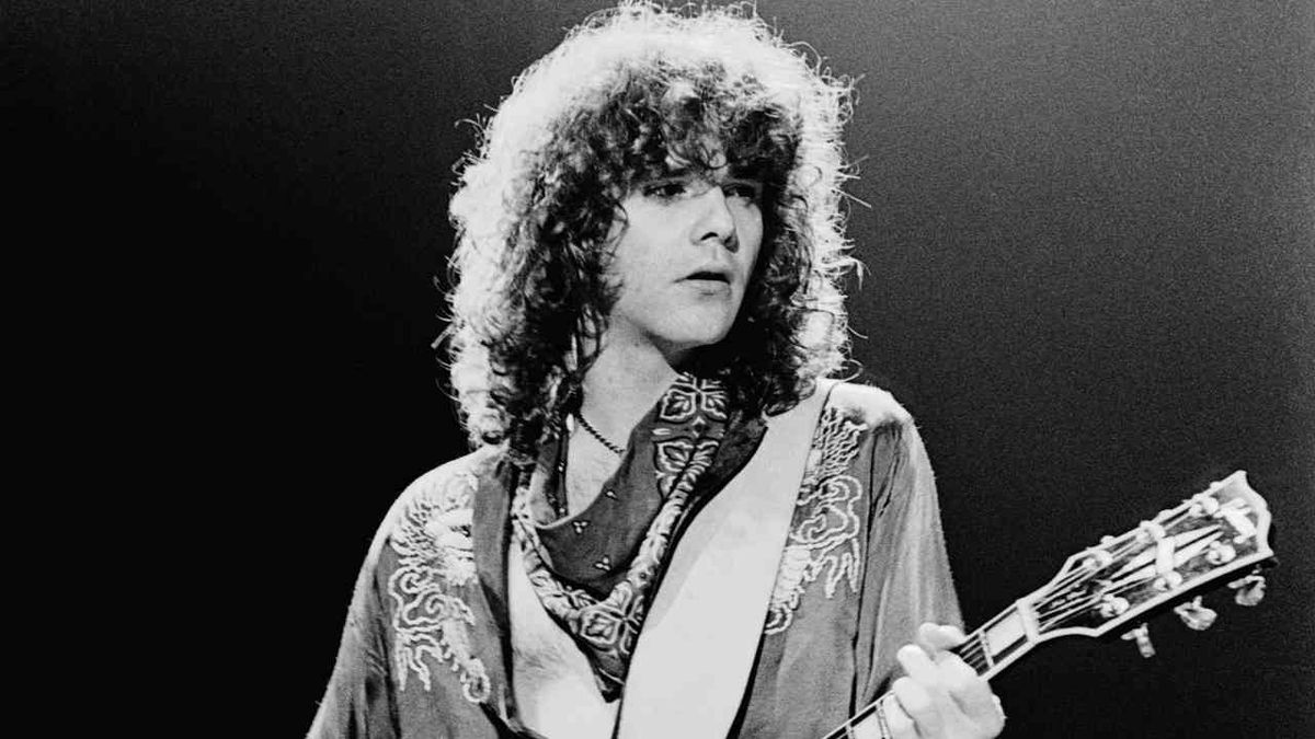 Thin Lizzy guitarist Brian Robertson onstage in 1978