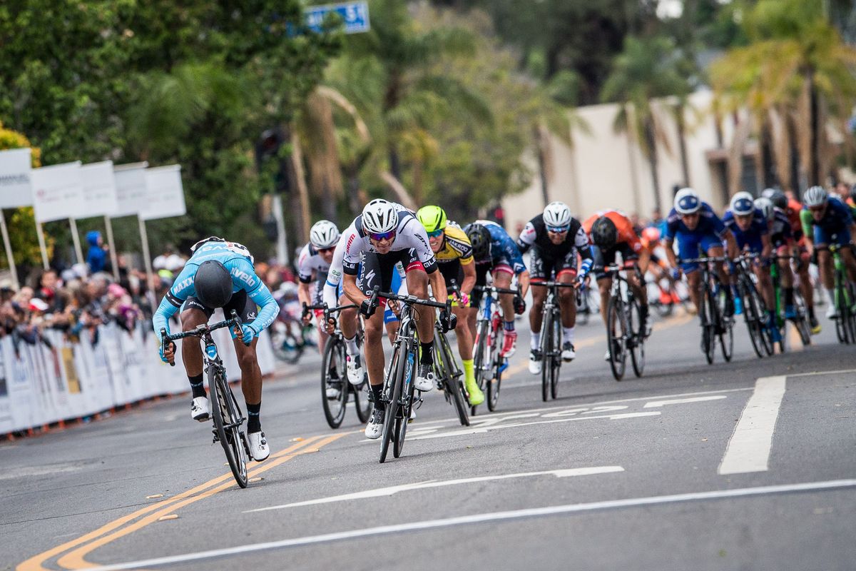 The field sprints to the line.
