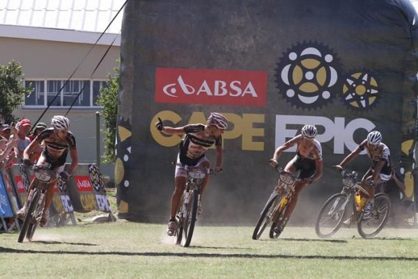 Konny Looser and Urs Huber of Stockli Pro take the corner first as they sprint to the line as Thomas Dietsch and Tim Boehme of the Bulls chase
