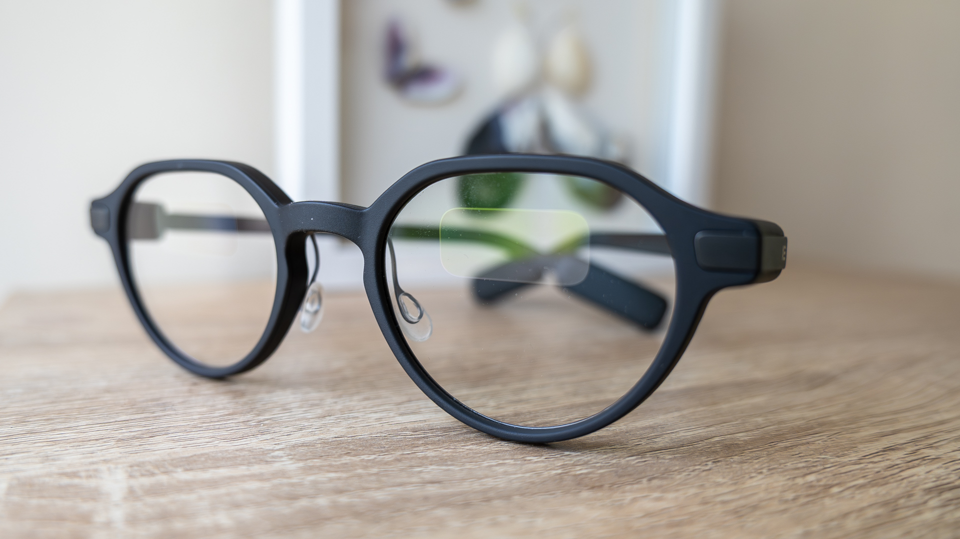 Even G2 Display Smart Glasses lifestyle shot