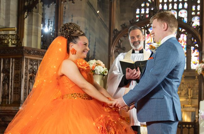 Coronation Street fans react to Gemma's 'brilliant' wedding dress ...