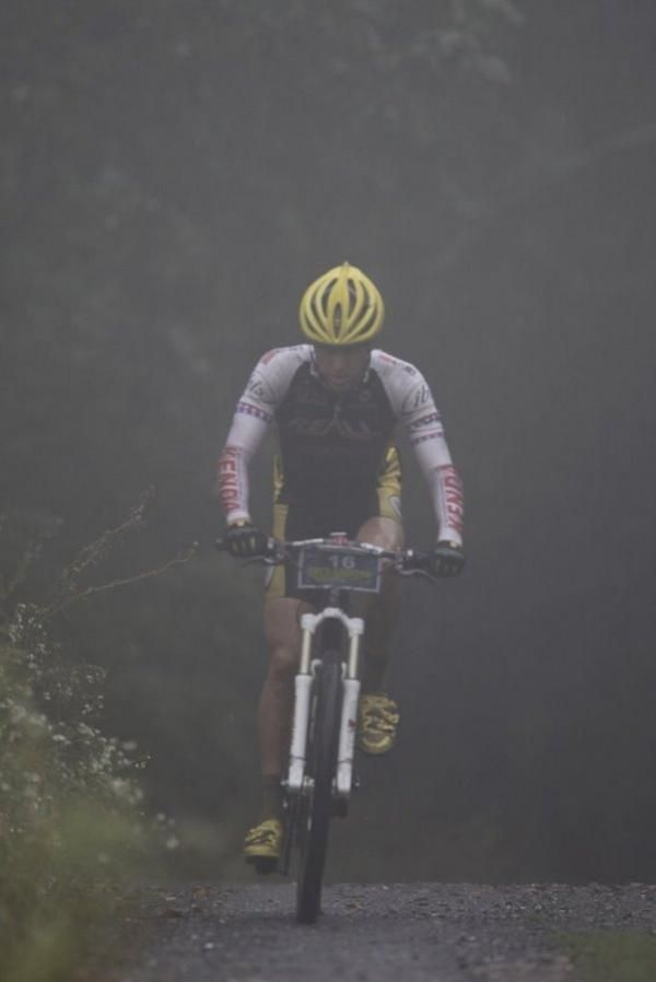 Evan Plews (IBIS-Kenda) motored aorund the SM100 course taking time out of the leaders after getting gapped early on Wolf Ridge