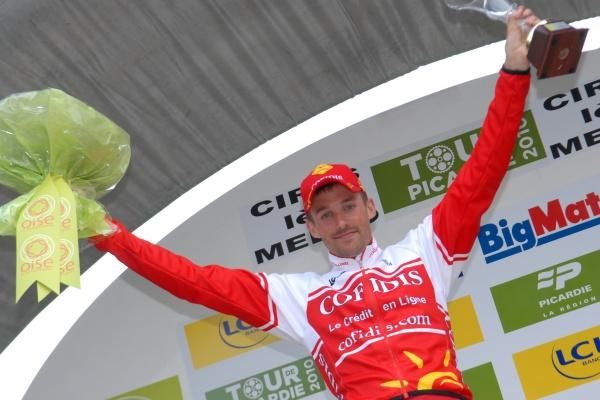 Tristan Valentin (Cofidis Le Credit En Ligne) salutes to the crowd