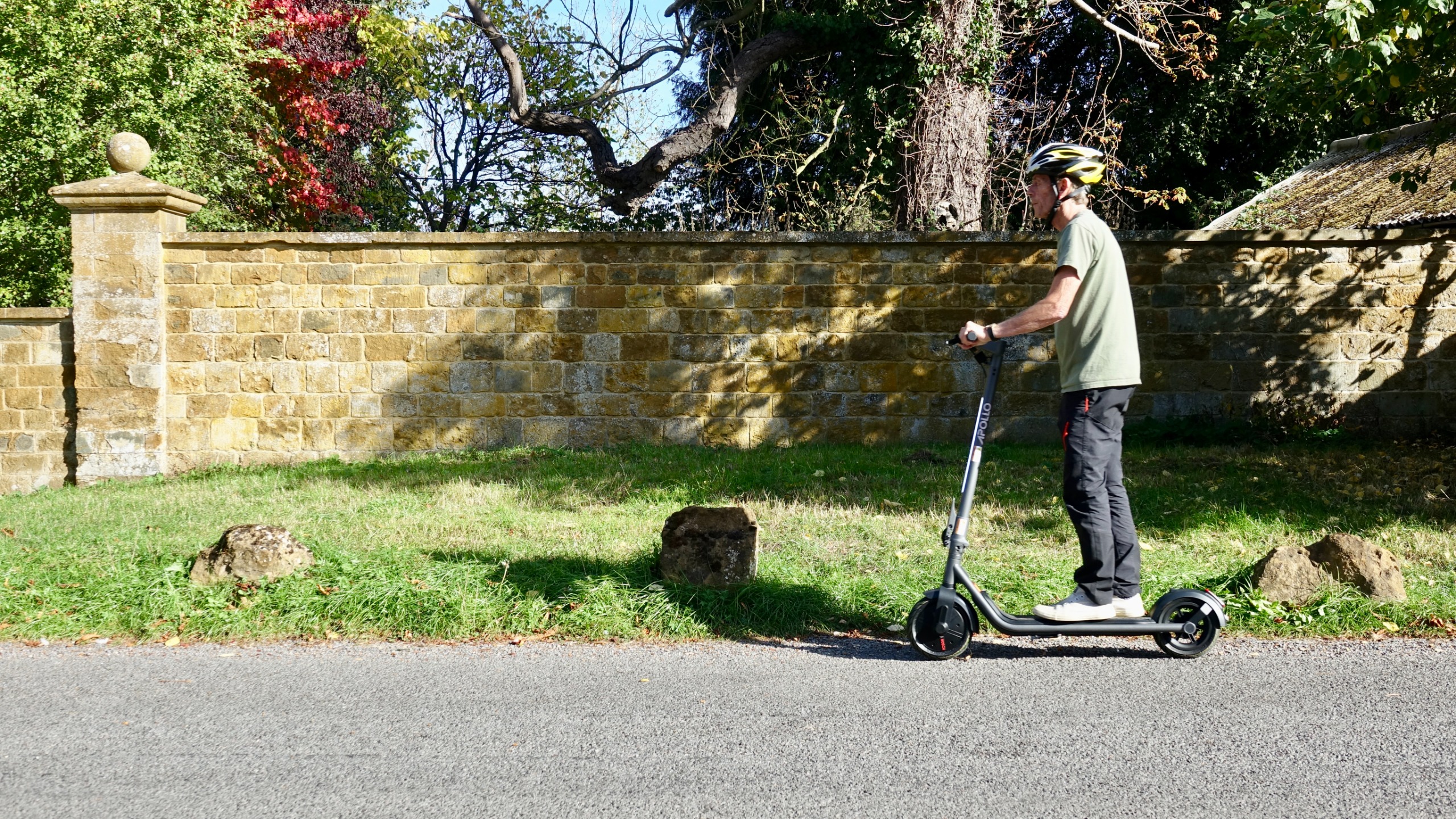 Apollo Dash electric scooter test and review