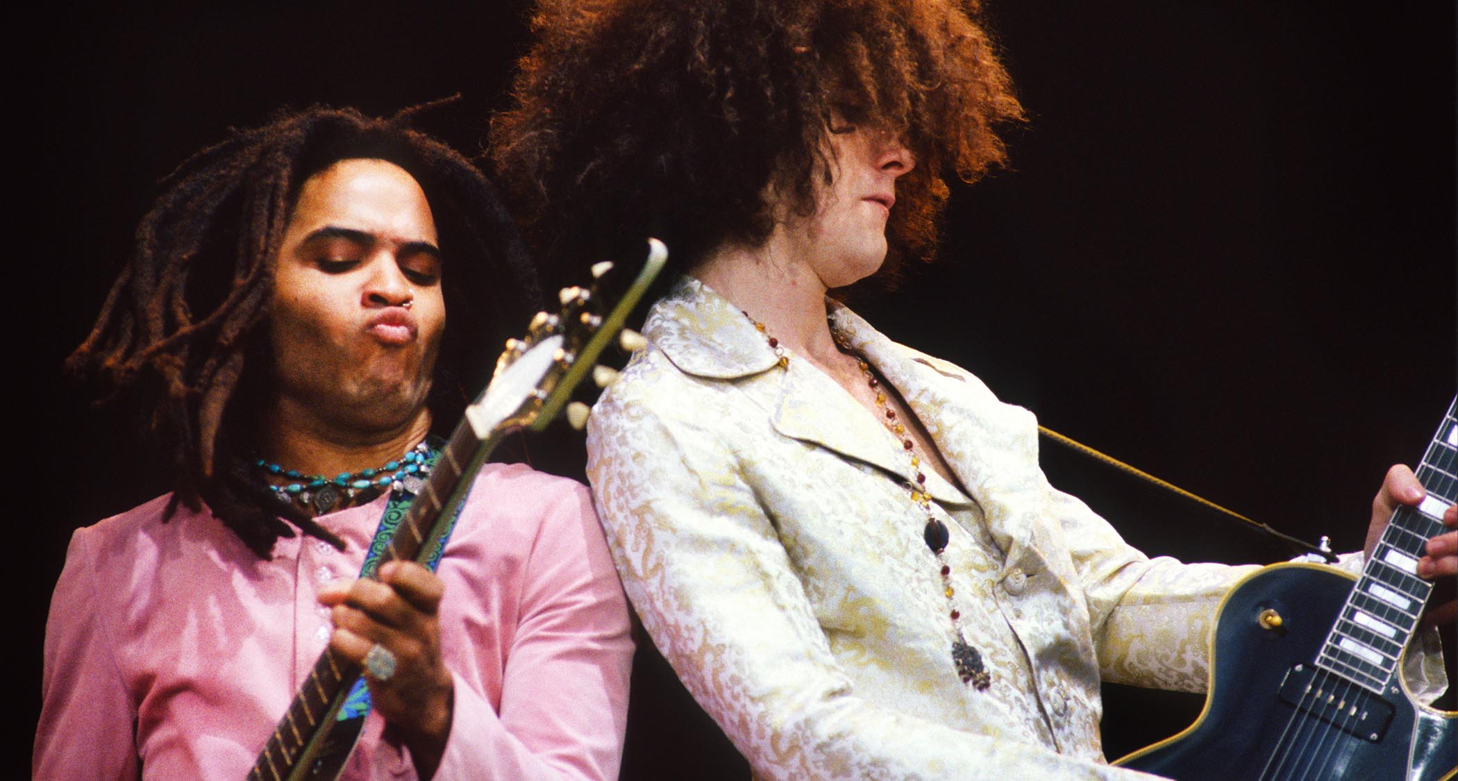Lenny Kravitz and Craig Ross jam it out together onstage