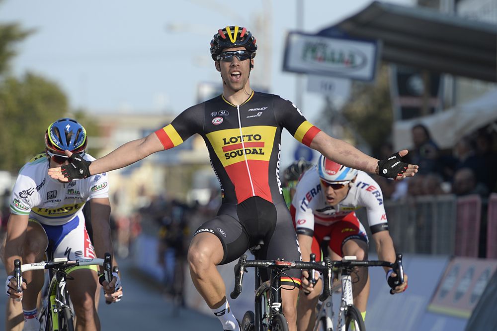 Jens Debusschere (Lotto Soudal) wins the stage 2 sprint