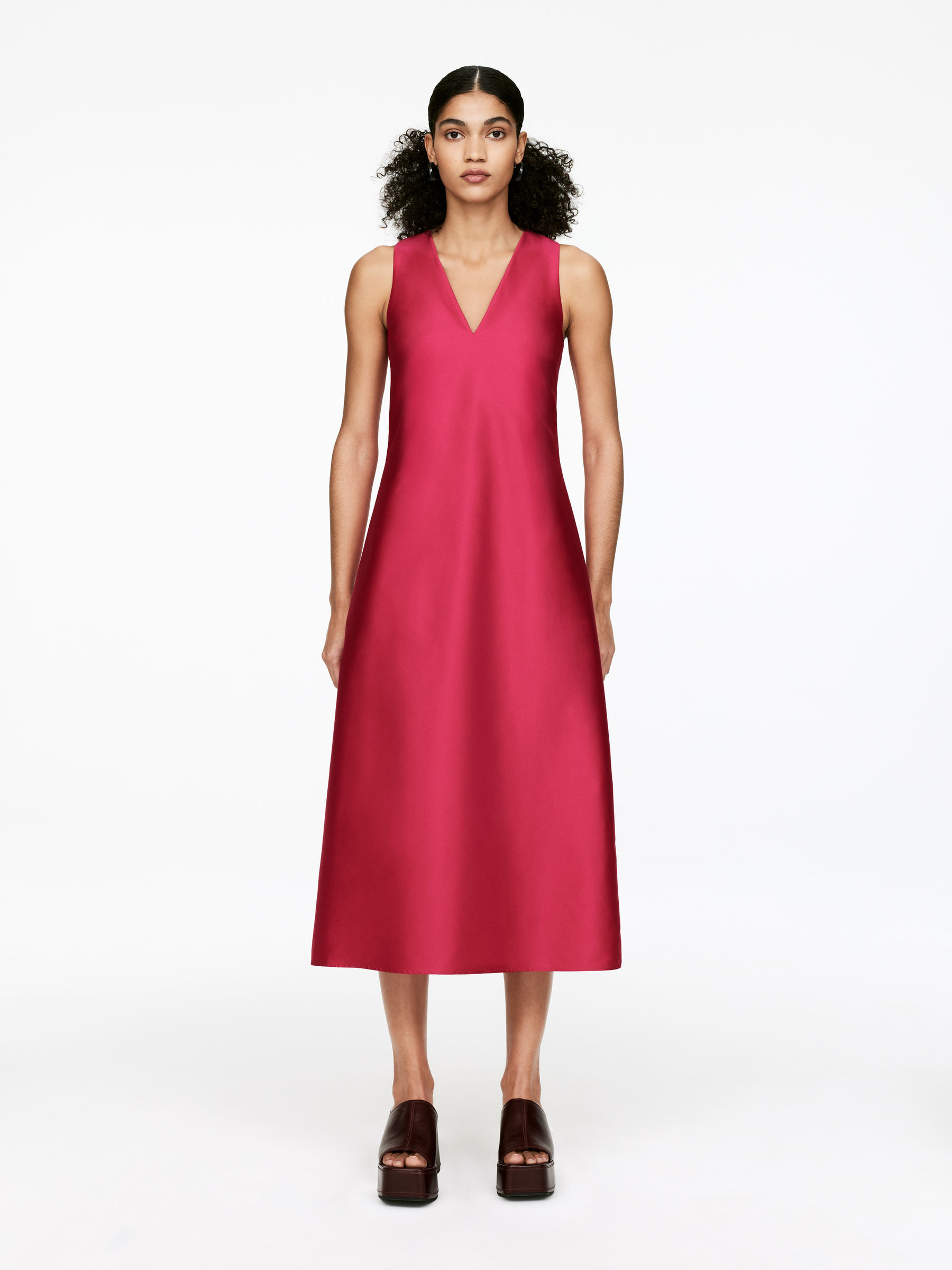 Sculptural V-Neck Dress – Raspberry Red – Women – Arket Gb