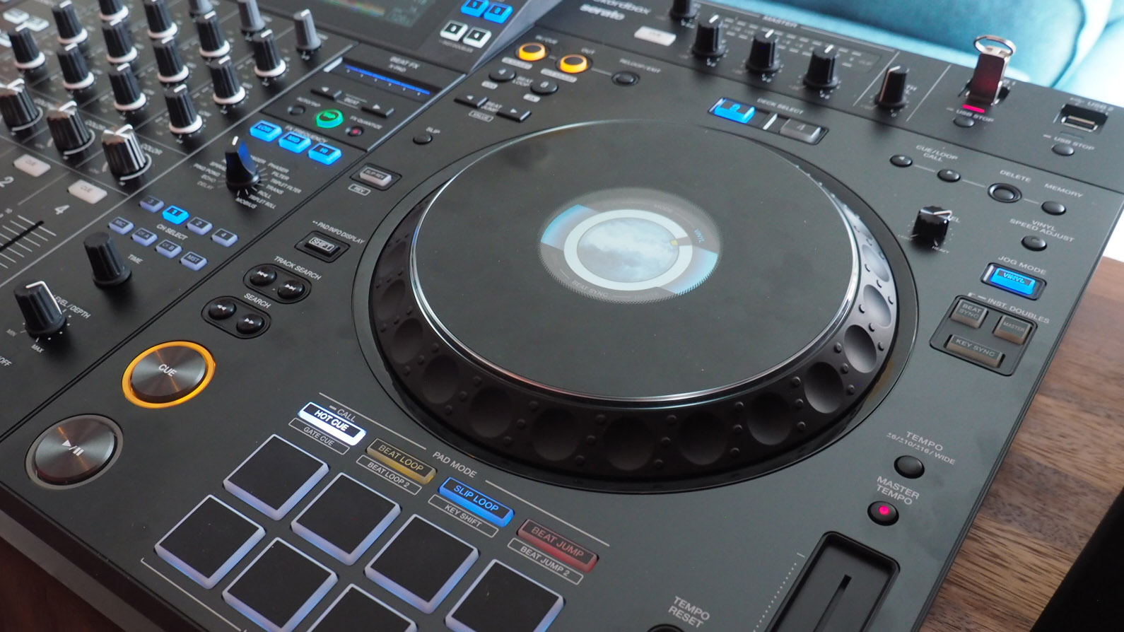 AlphaTheta XDJ-AZ