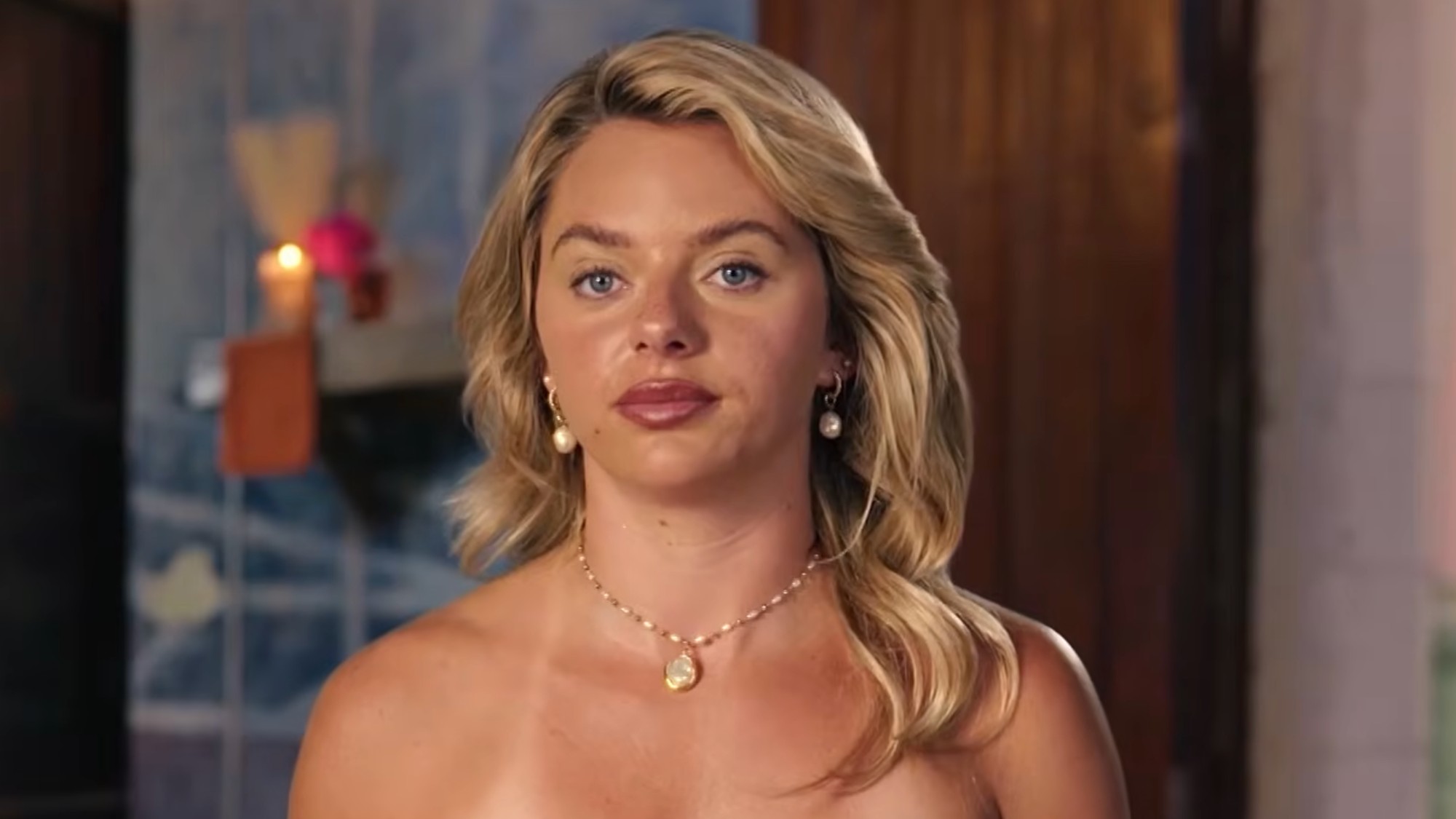 Chloe talking about Emma with disgust on 90 Day: Hunt For Love.