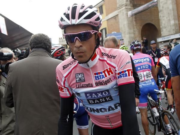 Alberto Contador (Saxo Bank Sungard) in his maglia rosa