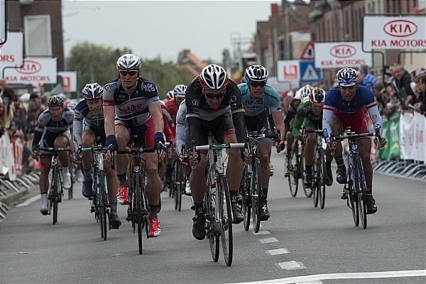 Robert Wagner (Radioshack-Nissan) won the field sprint for 9th