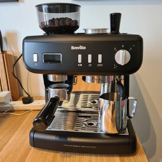 The coffee machine ready to use