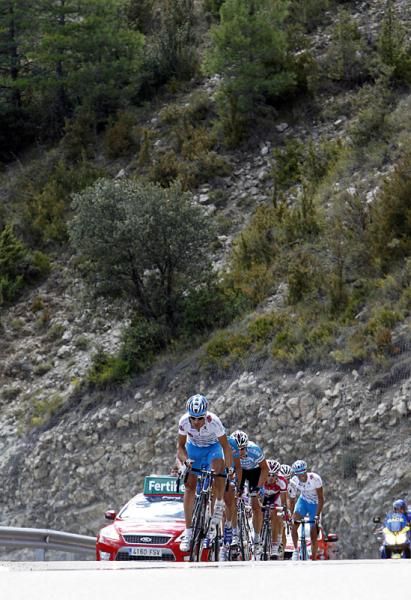 The break tackles a climb during stage 12.