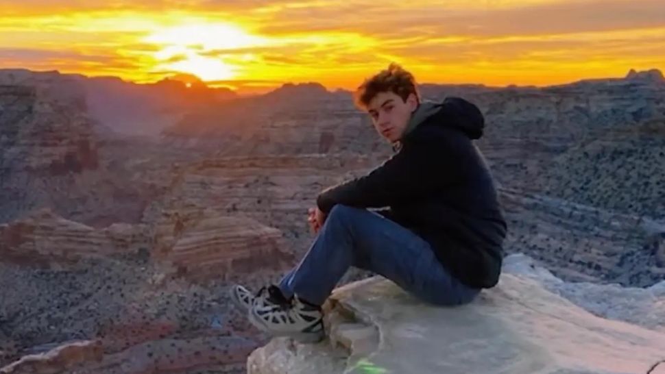 Teen falls 300ft to his death trying to get a better photo at Utah ...