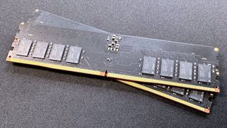 A photo of a 128 GB Crucial DDR5-6400 CUDIMM kit.